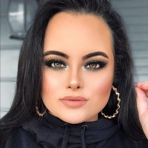 Meet your Posher, Carmen